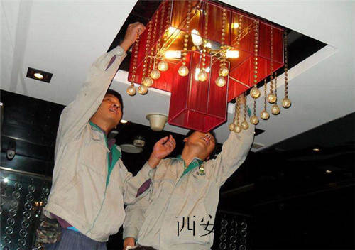 灯具清洗方法大全 灯具清洁方法与材质有关