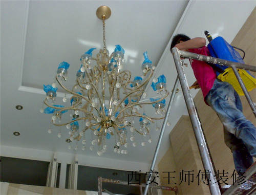 灯具清洗方法大全 灯具清洁方法与材质有关