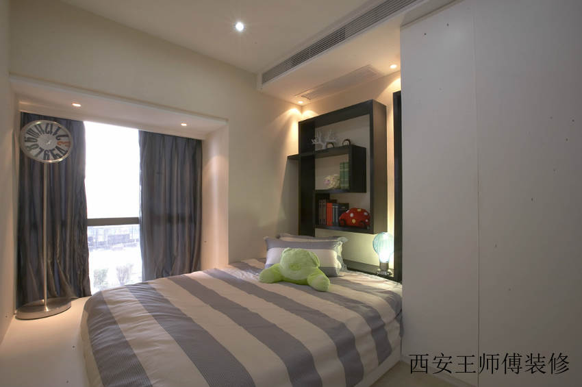 混搭儿童房墙面置物柜设计