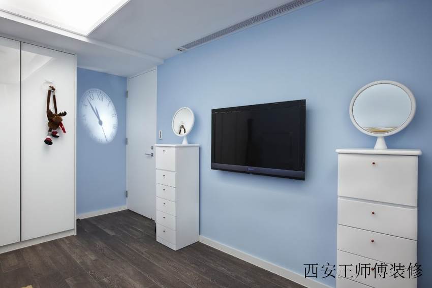 唯美简约家居蓝色背景墙设计