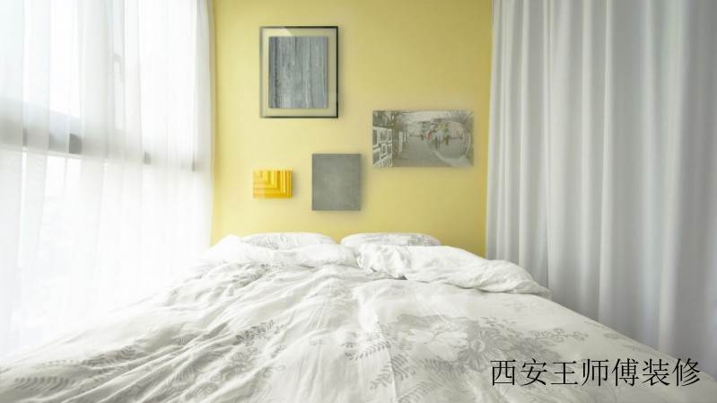 唯美简约现代卧室相片墙欣赏