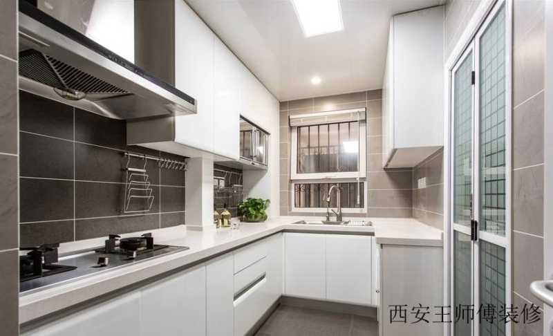明亮简约现代厨房装修借鉴图