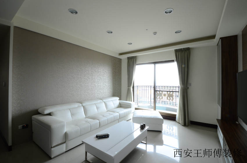 白色简约客厅家具欣赏