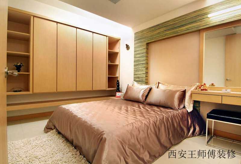 清新原木简约卧室定制衣柜装饰图