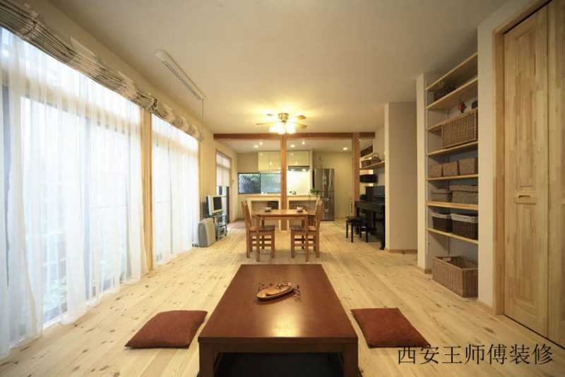 原木清新日式家居落地窗装潢设计图