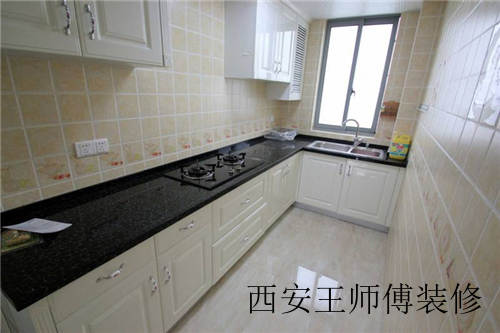 厨房铺什么地砖好 好的烹饪环境离不开会选地砖