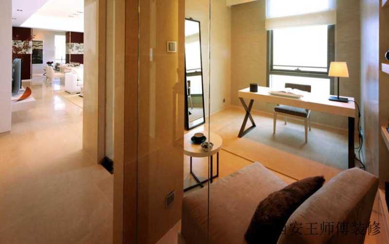 时尚现代简约风格家居书房简易书桌装饰图