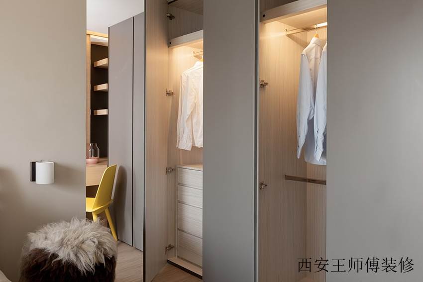 简约家居衣柜装饰图