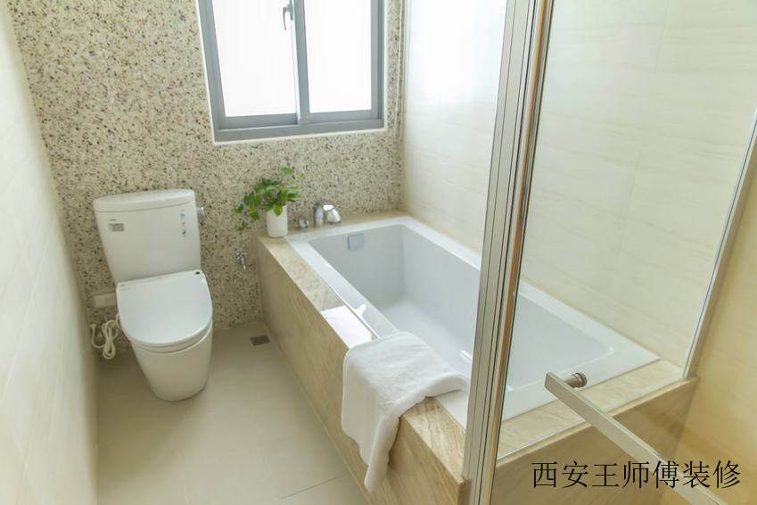 简约现代家居卫生间浴缸设计