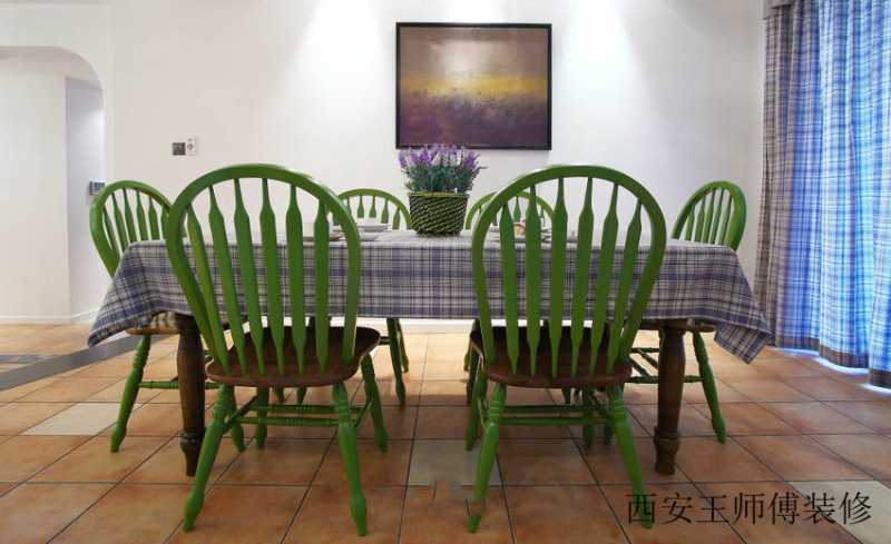 地中海风格餐厅餐桌椅装饰图