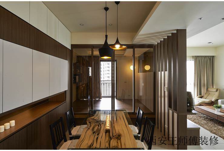 素雅别致现代餐厅设计隔断装修图