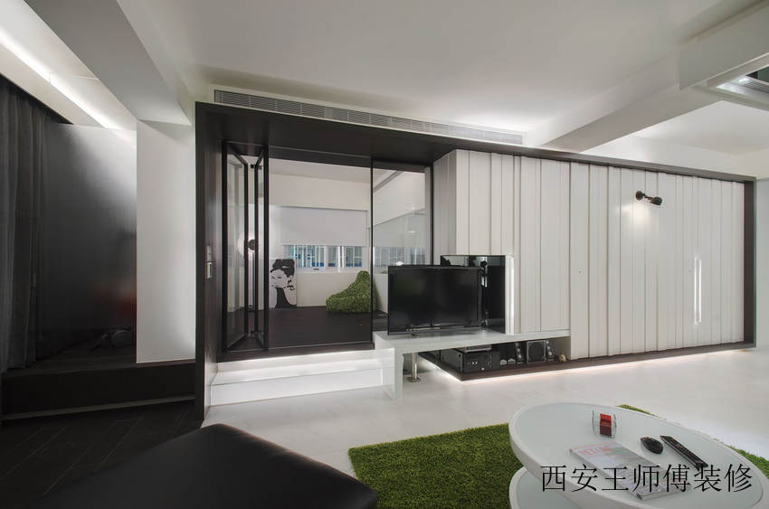 现代简约家装台阶隔断图