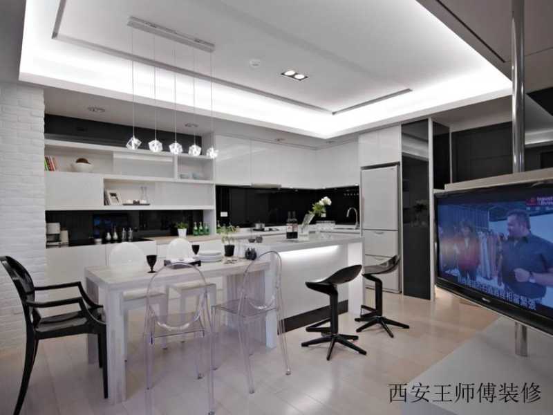 简约现代餐厅线型灯具欣赏