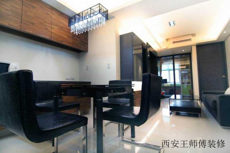 现代简约餐厅黑色桌椅设计
