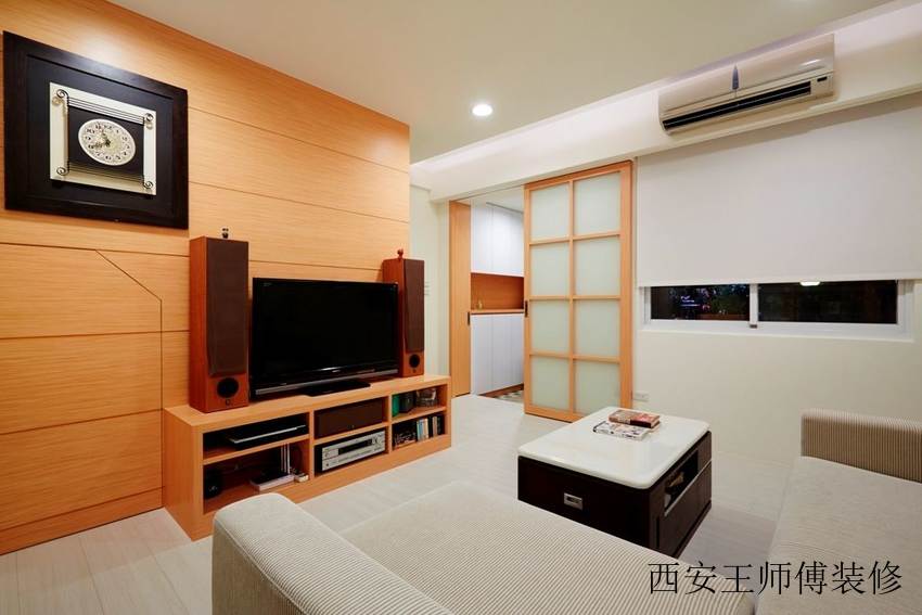 家居室内现代时尚推拉门隔断装饰图