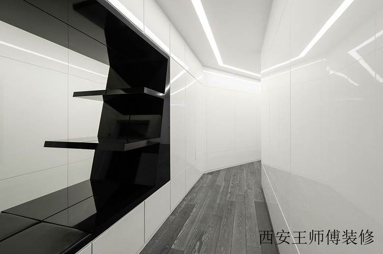 黑白创意极简公寓过道设计装修图