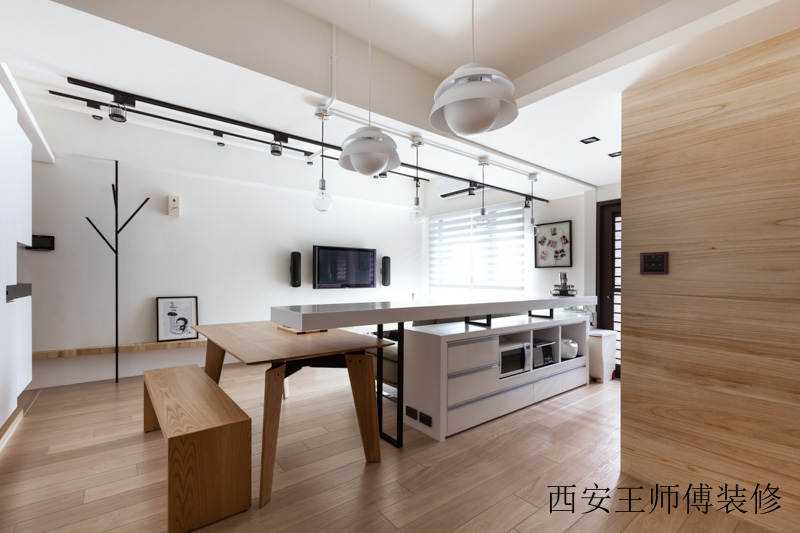 家居简约原木餐桌椅装饰图