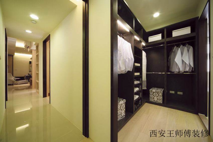 现代衣帽间敞开式衣柜设计
