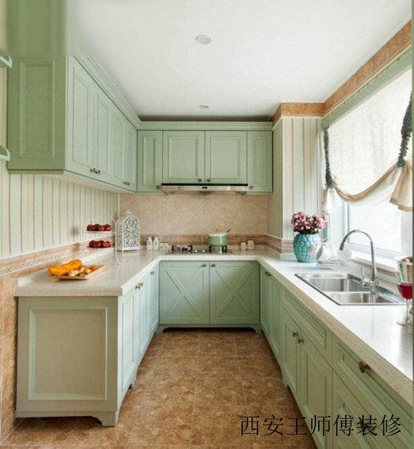清新欧式装修风格家居厨房浅绿色橱柜装饰效果图