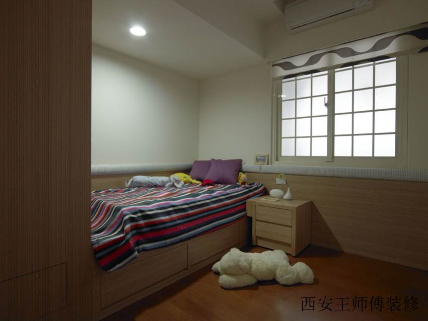 实木简约儿童房设计装修图