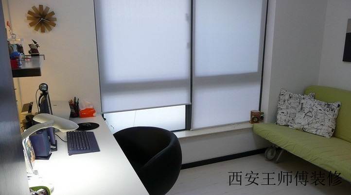 现代小复式书房窗帘装饰图