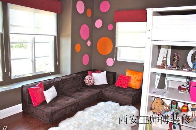简约小户型客厅装潢案例图