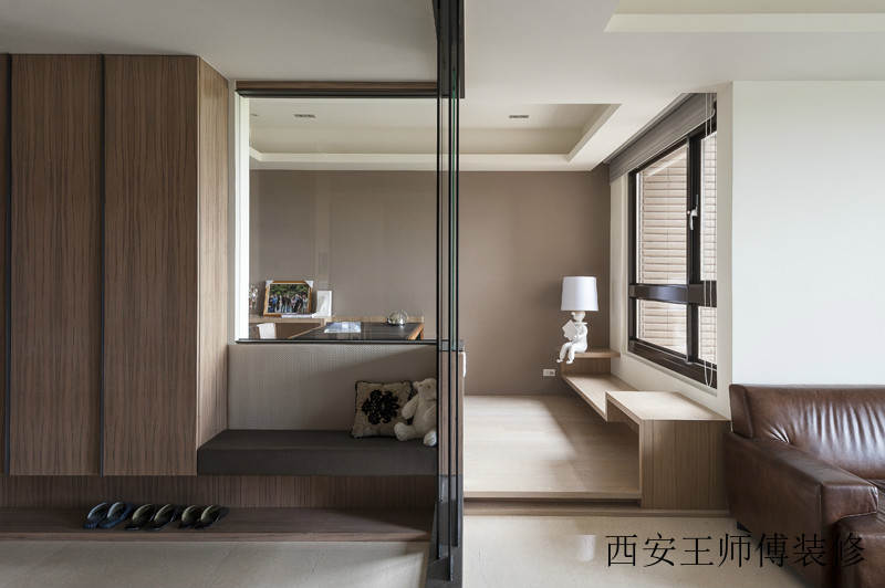 简洁现代公寓室内过道设计装修图