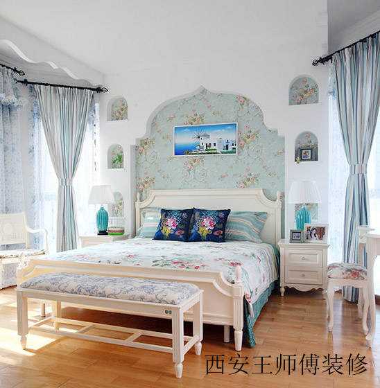 地中海田园风卧室 碎花背景墙装饰图