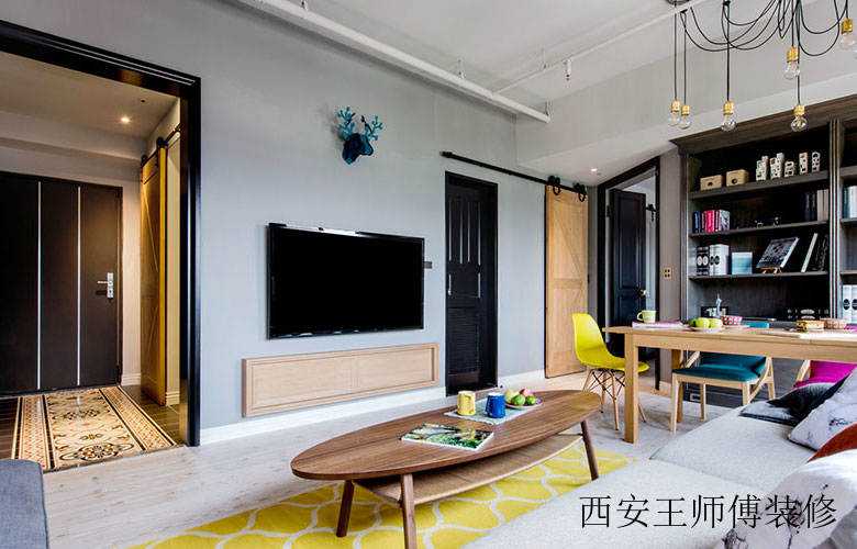 色彩混搭进门玄关垭口设计