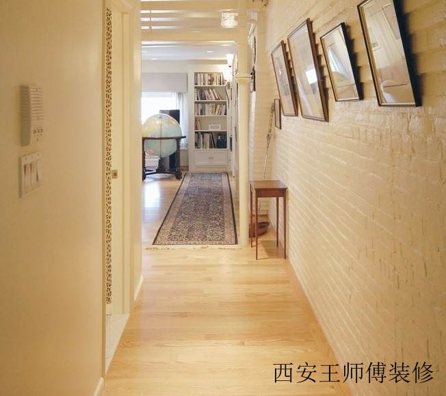 现代简约风格过道玄关相片墙效果图