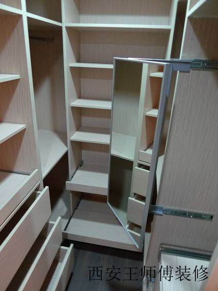 简约家居衣帽间衣柜展示