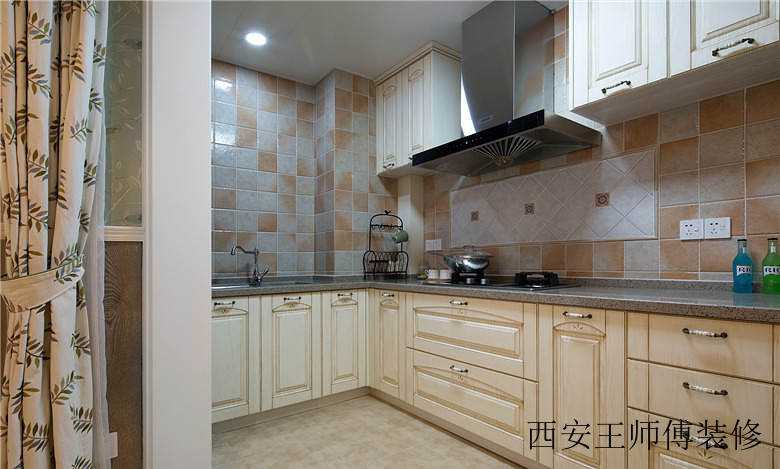 最新简欧家居厨房橱柜装饰效果图