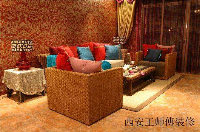 色彩斑斓东南亚风设计四室一厅客厅背景墙装修图片
