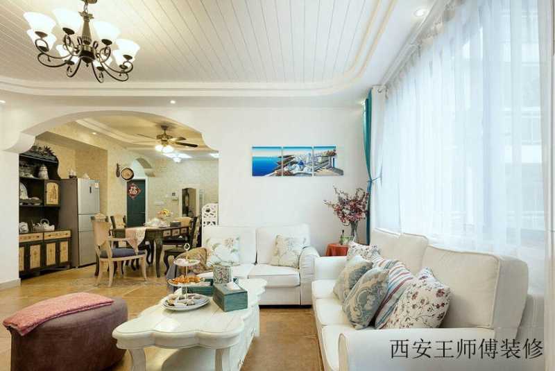 地中海风格客厅白色沙发装饰效果图