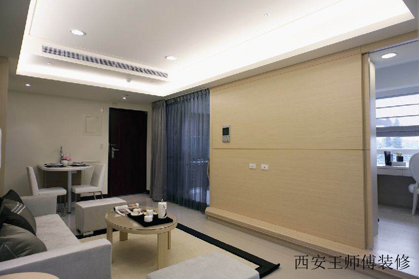 时尚现代客厅 原木背景墙装饰图