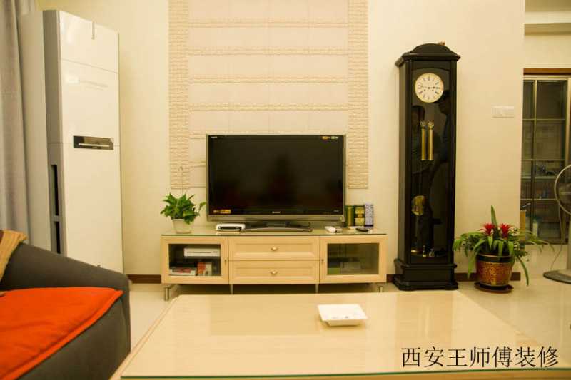 现代简约装修家居落地钟装饰