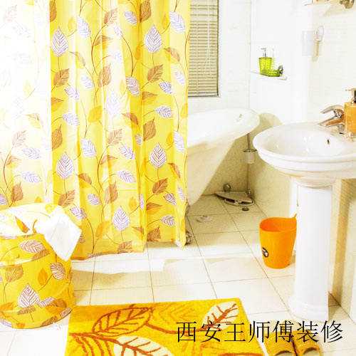 简约风卫生间 柠檬黄树叶浴帘效果图