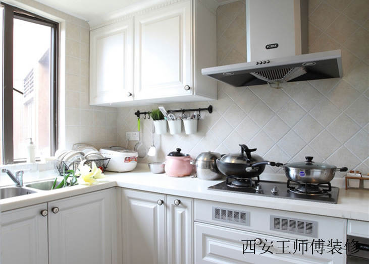 简约美式风格小厨房设计装修图片