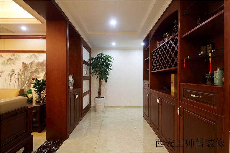 庄重高雅新古典红木中式玄关博古架设计案例图