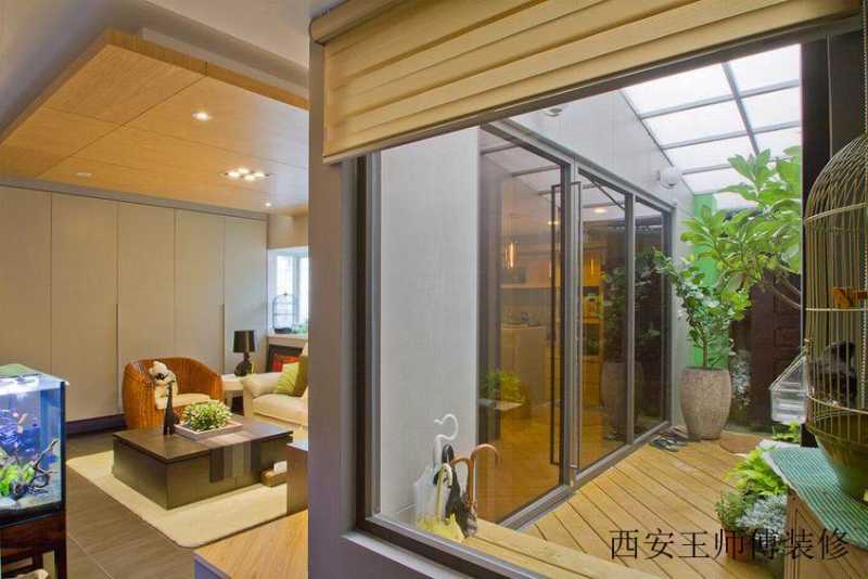 简约家装顶层阳台设计装修欣赏图