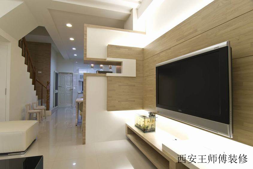 简约客厅原木背景墙设计