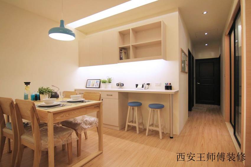 淡雅简约日式餐厅布置