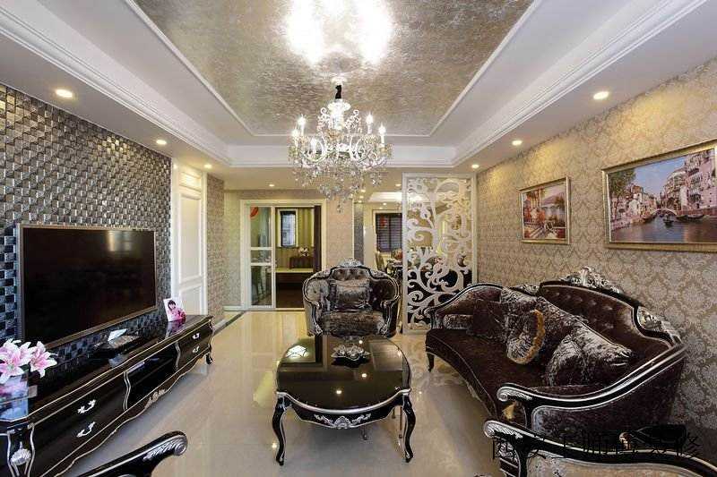 高贵典雅欧式风格客厅装修欣赏图