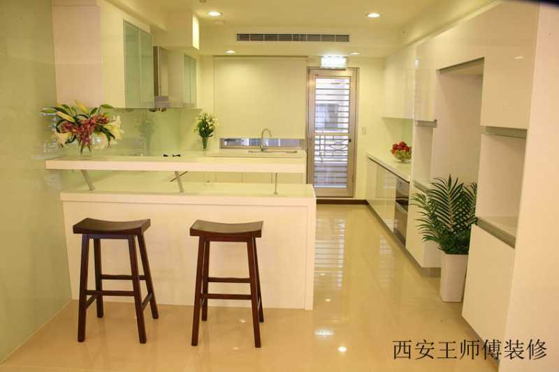 清爽简约现代厨房效果图