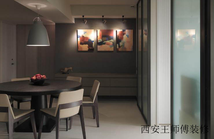 现代混搭风餐厅照片墙设计