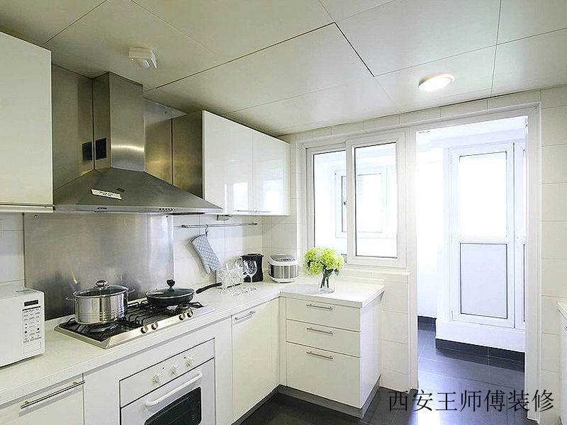 简约白现代风小厨房效果图