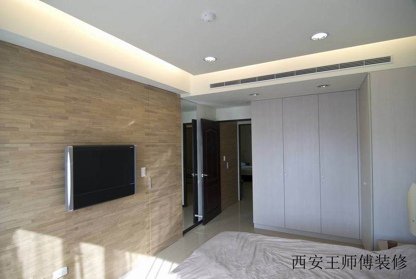 简约现代卧室 原木电视背景墙欣赏
