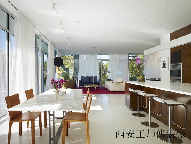 时尚现代休闲别墅简易吊顶图