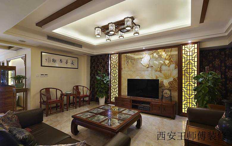 明清古典中式风格客厅电视背景墙装饰图
