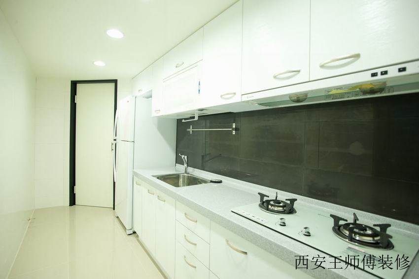 黑白简约现代厨房效果图